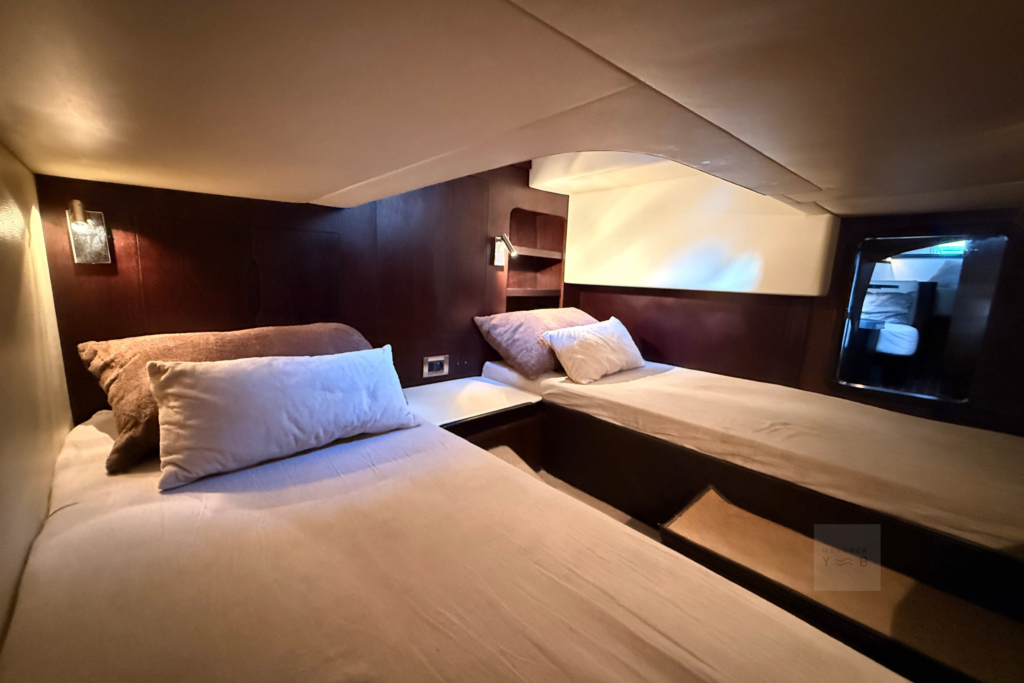 Arcoa Canot 41 inside 4
