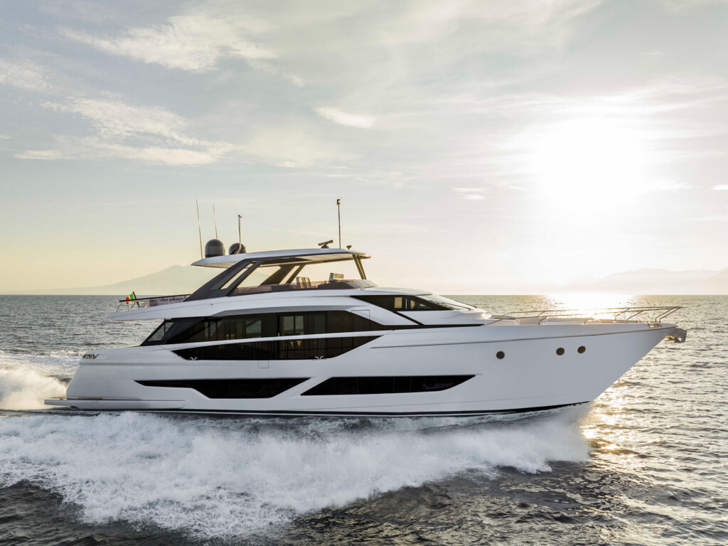 Ferretti Yachts 860