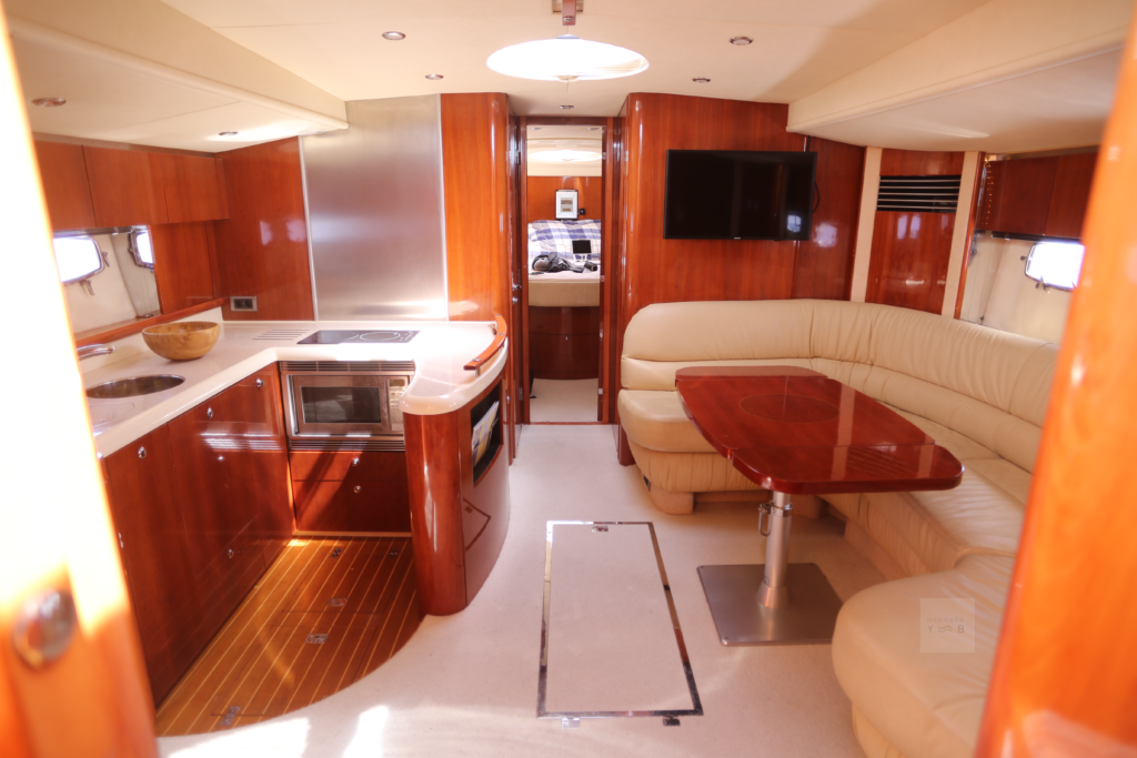 Fairline Targa 52 inside 3