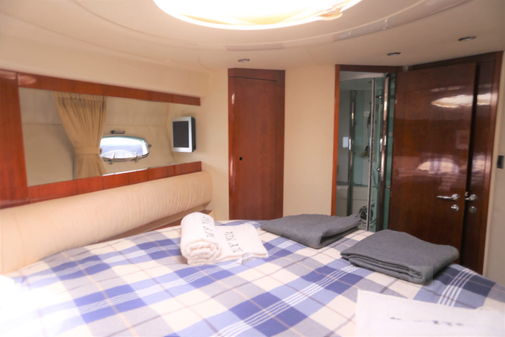 Fairline Targa 52 inside 5