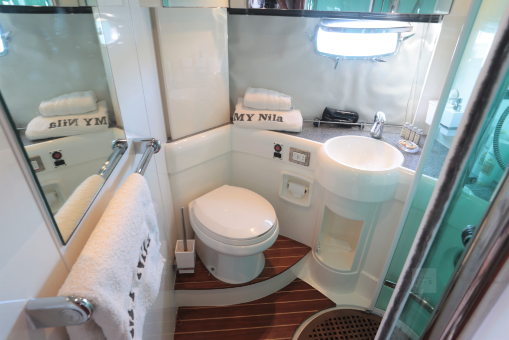 Fairline Targa 52 inside 6