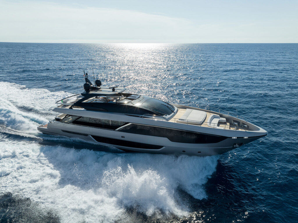 Riva 102´ Corsaro Super