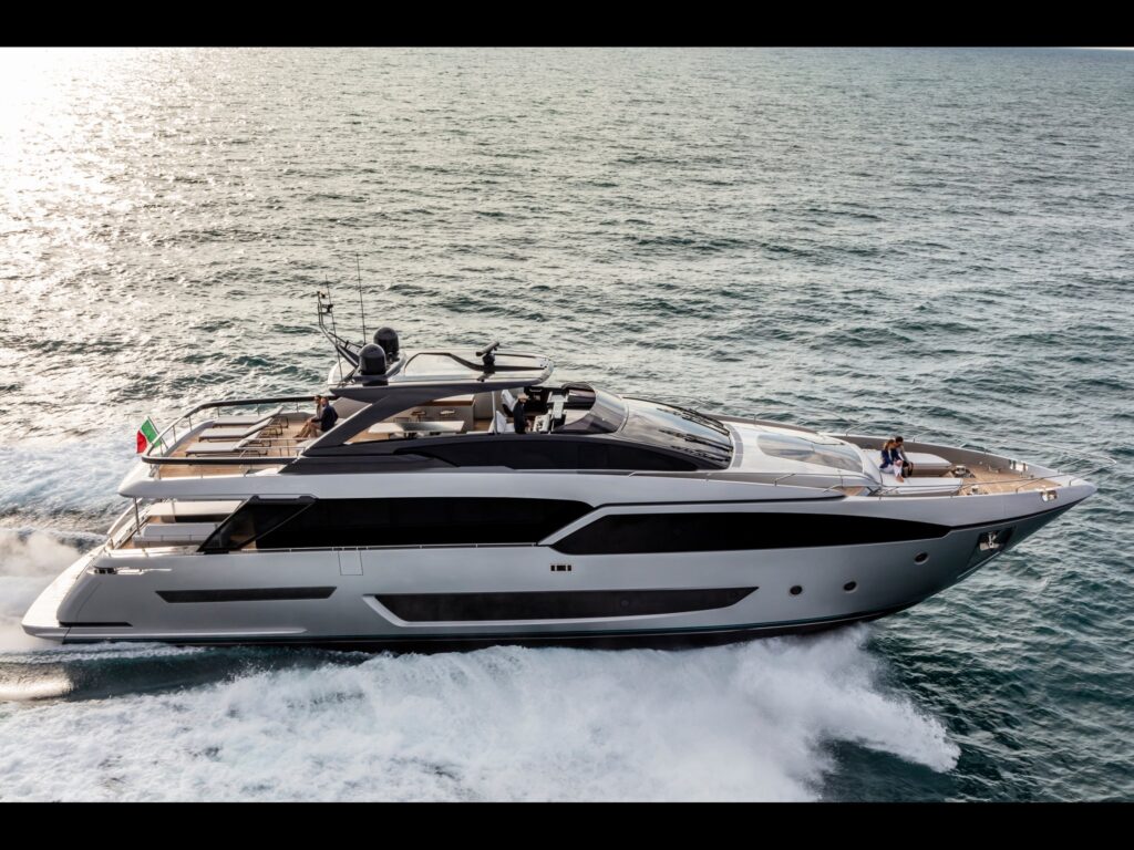 Riva 90' Argo
