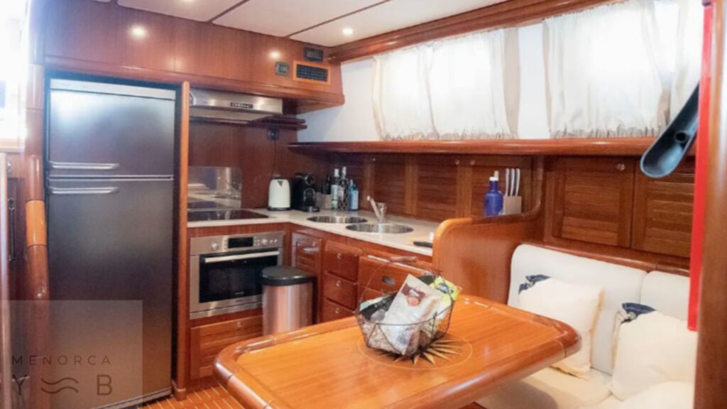 Menorquin Yachts 180